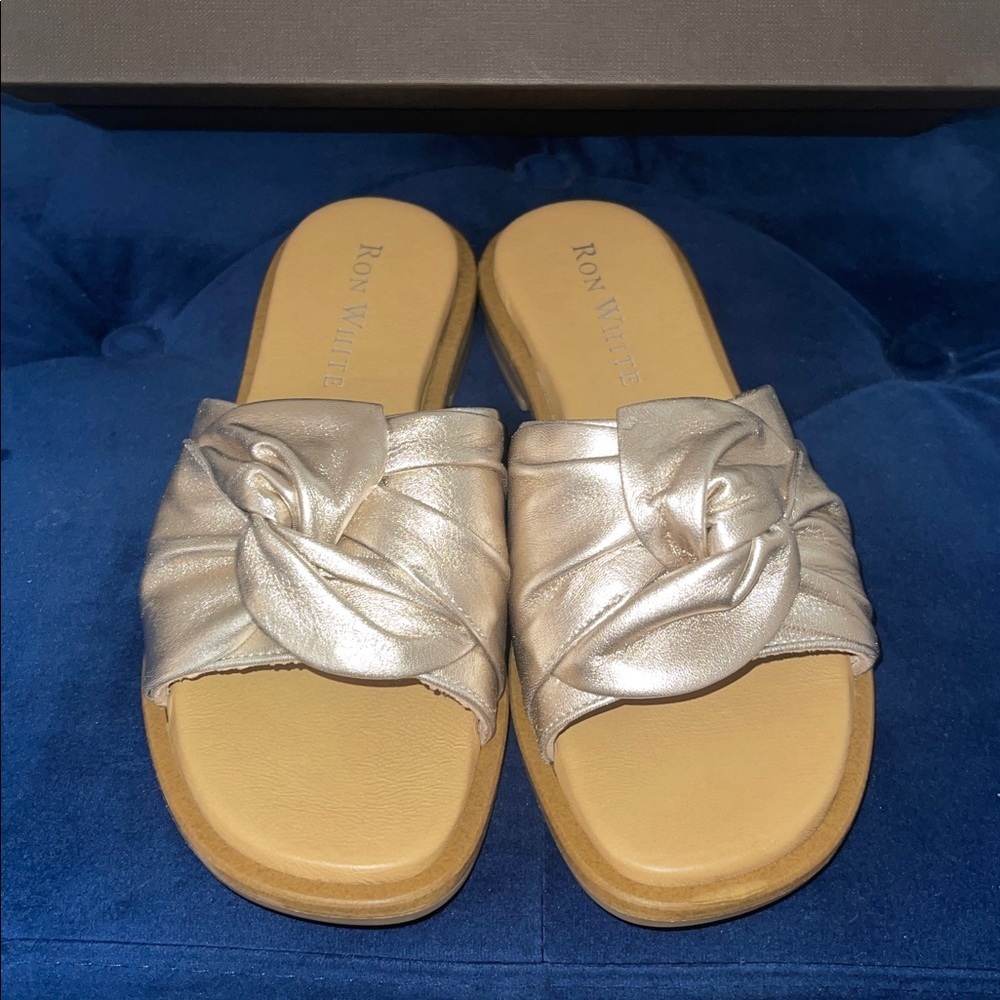 NIB RON WHITE Champagne/ Gold Genuine Leather Veronica Sandals Sz. 36/ US-6 - Picture 7 of 17